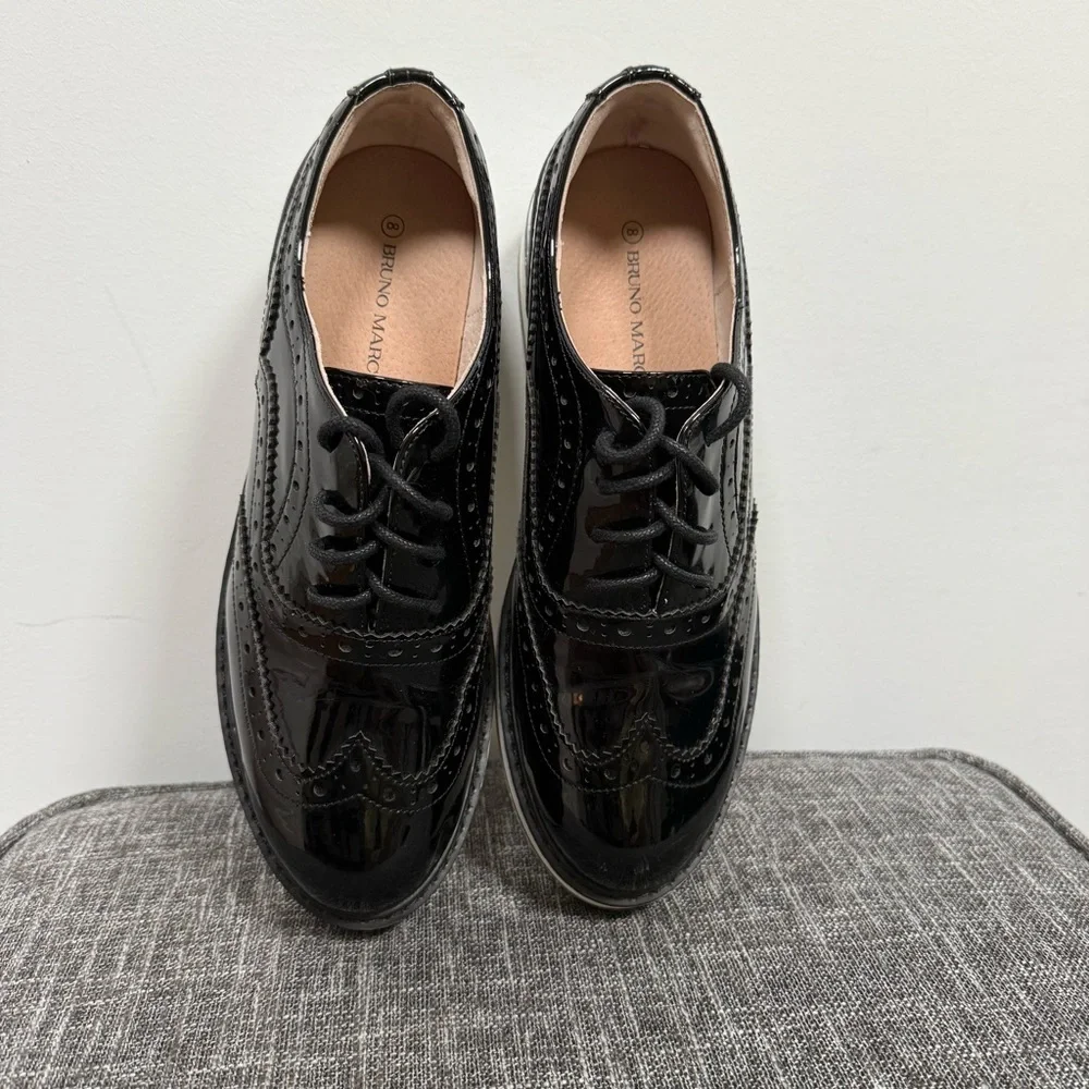 Bruno Marc Women's Elegant Wingtip Platform Oxfords, Size 8, Great Condition!